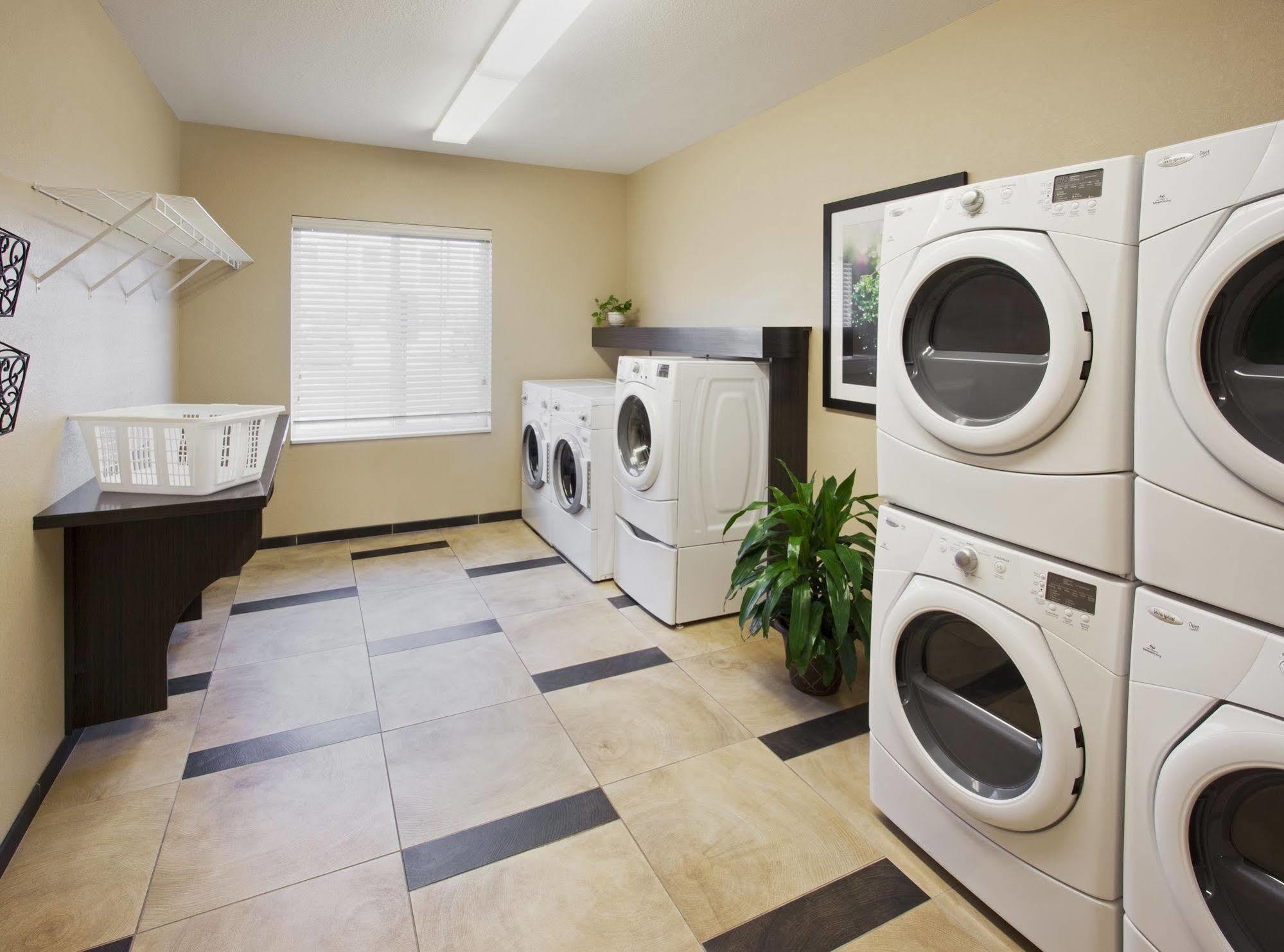 Candlewood Suites College Station By Ihg Bryan Exteriör bild
